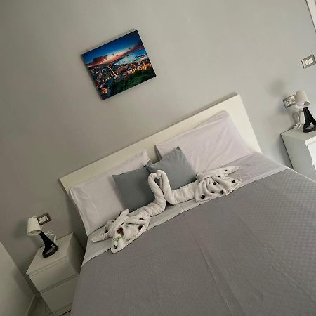 We' Home เนเปิลส์ ภายนอก รูปภาพ